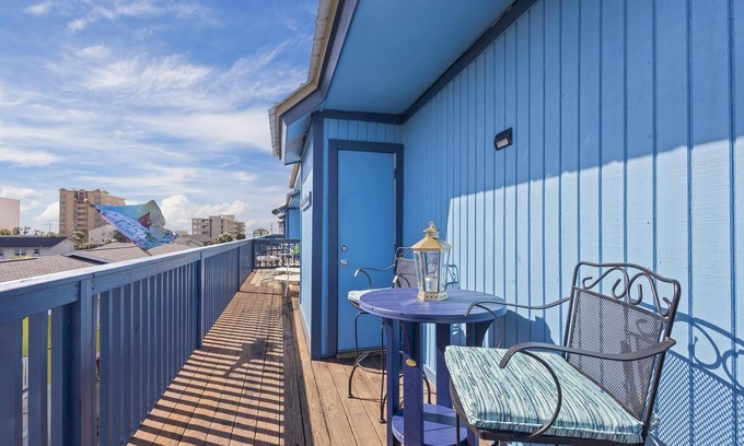 Gulf Shores Condo | Discover Your Perfect Escape & GetAway Spot~Book a Relaxing Stay Today!