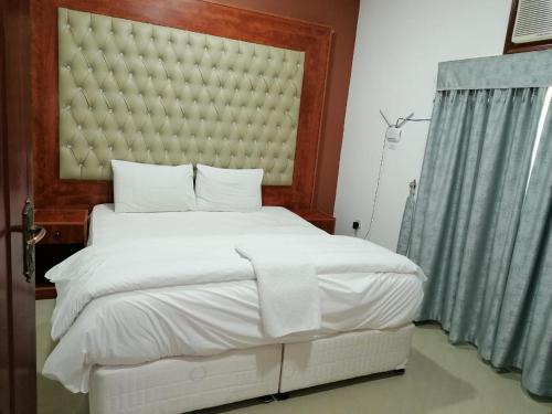 Oman Apartment | Discovery Furnished Apartments (Al-Amerat)