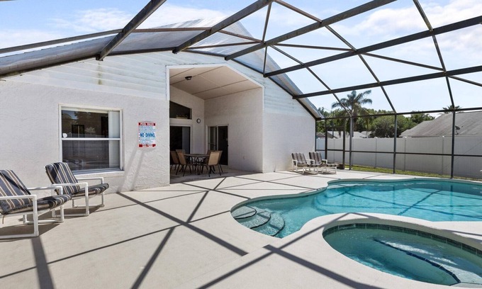 Indian Point House | Disney Area Family Villa – Private South-Facing Pool, Spa & Full Privacy