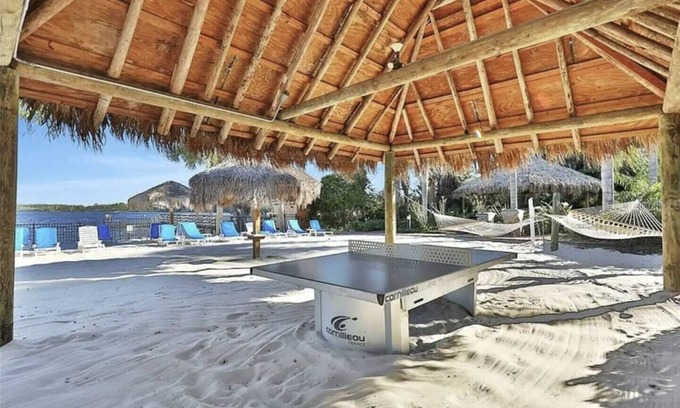 Bahama Bay Condo | Disney Area Ground Floor Villa * Free Parking * Beach * Pools*