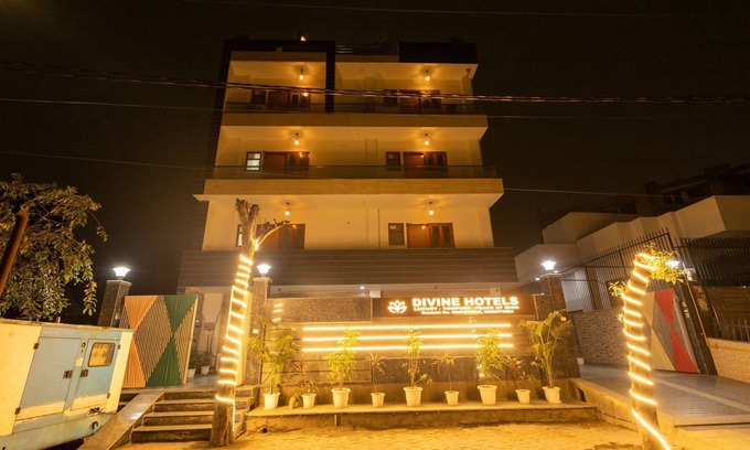 Sector 70 Hotel | Divine Hotels & Banquets