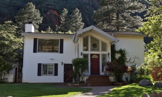 Sedona Shadows House | Doc's Shangri-la along the banks of Oak Creek SedonanSTR-24-0087