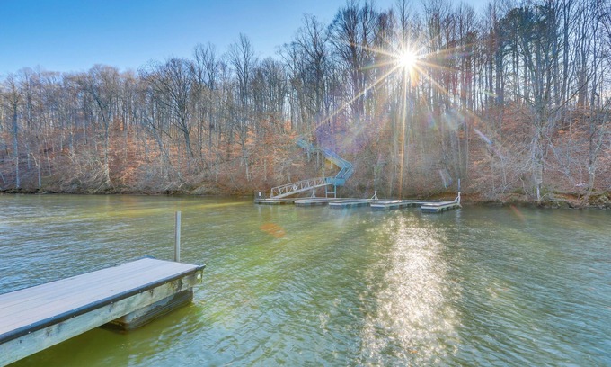 Pittsville Cabin | Dock Access: Secluded & Peaceful Pittsville Cabin