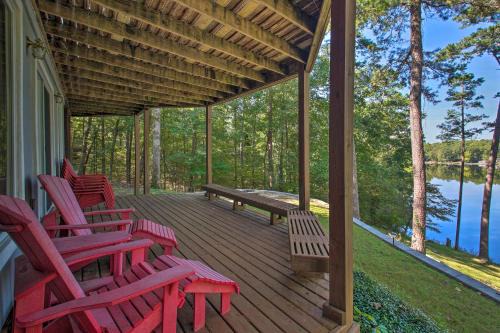 Jones Mills House | Dock and Kayaks Lakefront Hot Springs Home