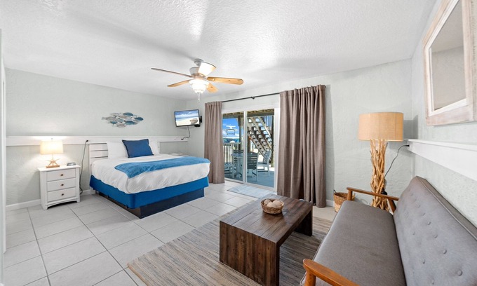 Sebastian Apartment | Dockside Marina Studio