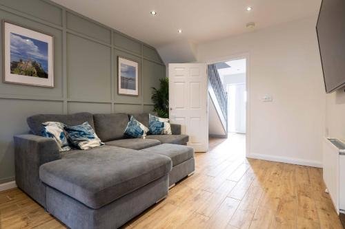 Portrush House | Dog Friendly | 5min to Beach |Portrush | Sleeps 10