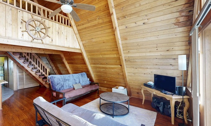 Roads End Cabin | Dog-friendly A-frame cottage—oceanfront with ocean views & two blocks from beach