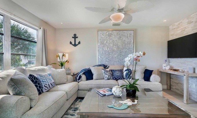 Mid Island Apartment | 🐾 Dog-Friendly and steps to the sugar white sand of Fort Myers Beach