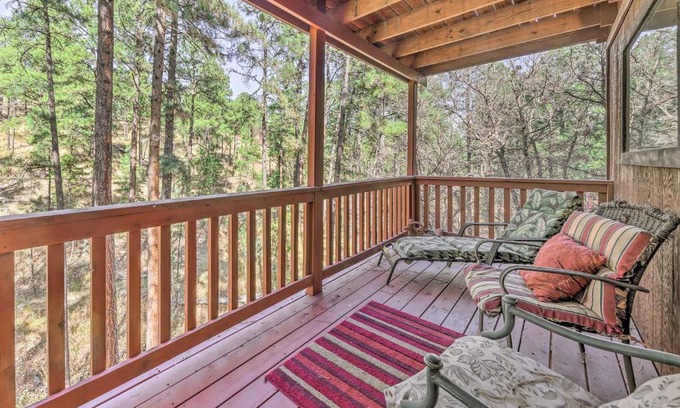 Alto House | Dog-Friendly Alto Escape with Hot Tub and Foosball!