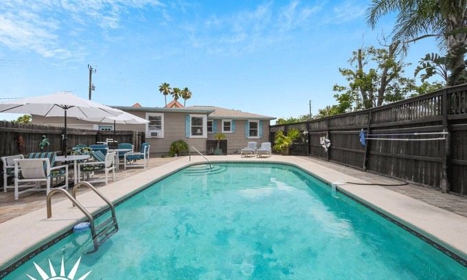 St. Augustine House | Dog Friendly bungalow with private fenced pool just one mile from Historic