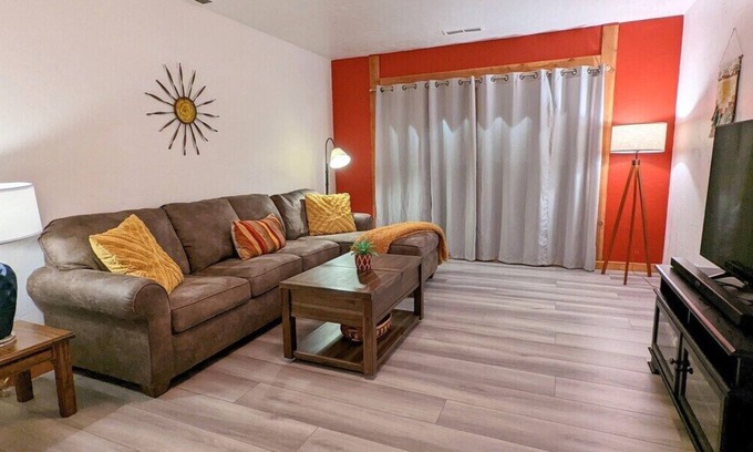 Cottonwood-Verde Village House | Dog-Friendly Cowboy Ranch Minutes to Prescott