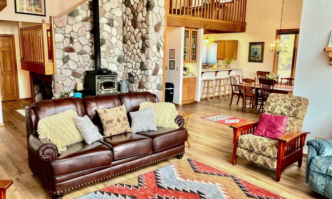 Pagosa Springs Cabin | Dog-friendly cabin with large yard, wood stove, grill & mountain views