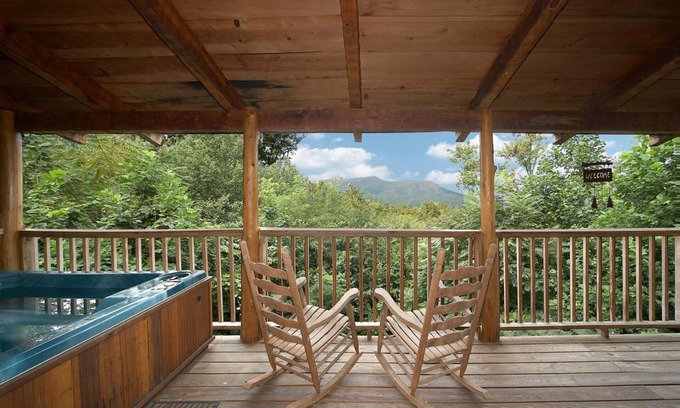 Gatlinburg - Pigeon Forge Cabin | Dog-friendly Cabin! Forested Views! Hot Tub! Grill!