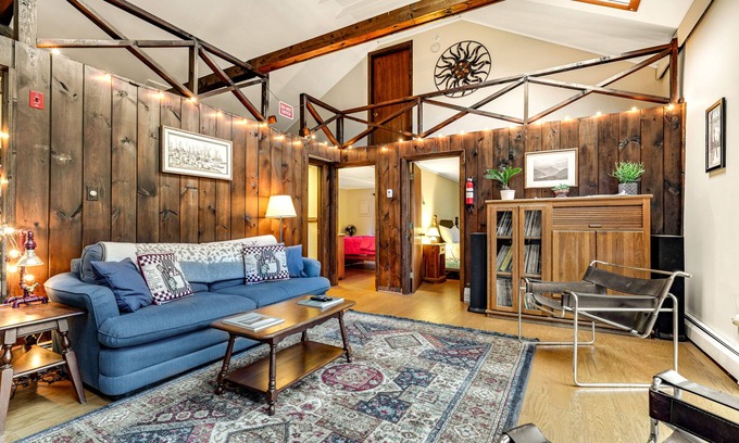 Central Vermont- Killington House | Dog-friendly cabin with forest setting, woodstove & deck - near Killington