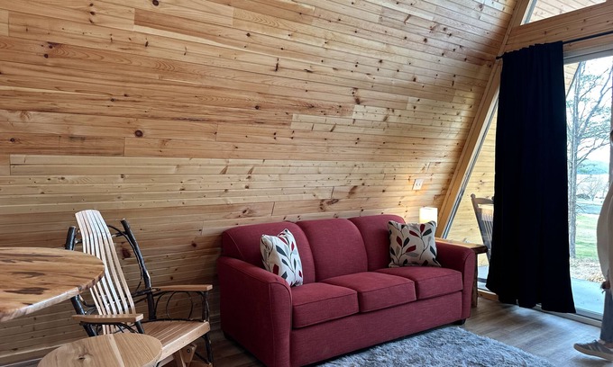 Newport Cabin | Dog-friendly cabin with mountain & water views - balcony, smart TVs, W/D, & AC