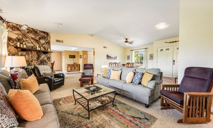 Cave Creek House | Dog-friendly, Cave Creek home with covered patio, hot tub & mountain views