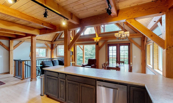 Alyeska Ski Chalet | Dog-friendly chalet w/ deck & views in great location - walk to lifts