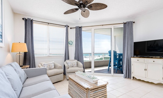 Orange Beach Condo | Dog-friendly condo in beachfront resort with pool, central AC, & gas grill
