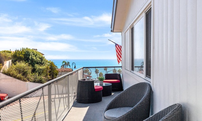 San Clemente House | Dog-friendly condo with an ocean view, balcony & pool - beach across the street