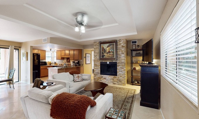 Tucson Condo | Dog-friendly condo with resort-style pool, hot tub, tennis & mountain-view lanai