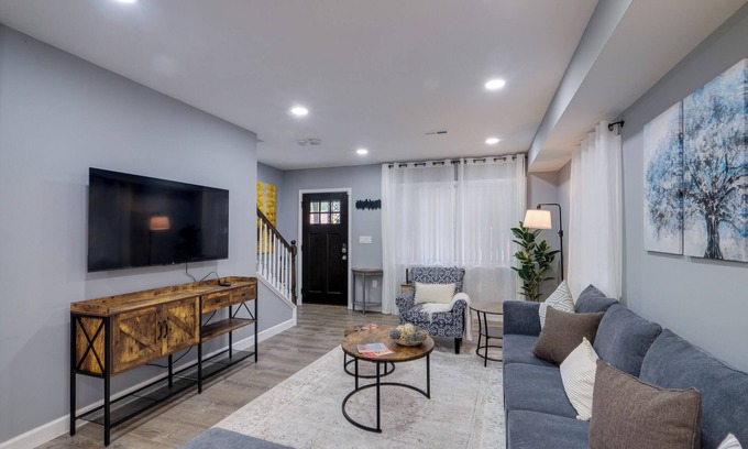 Washington House | Dog-Friendly DC Home w/Deck & Yard!