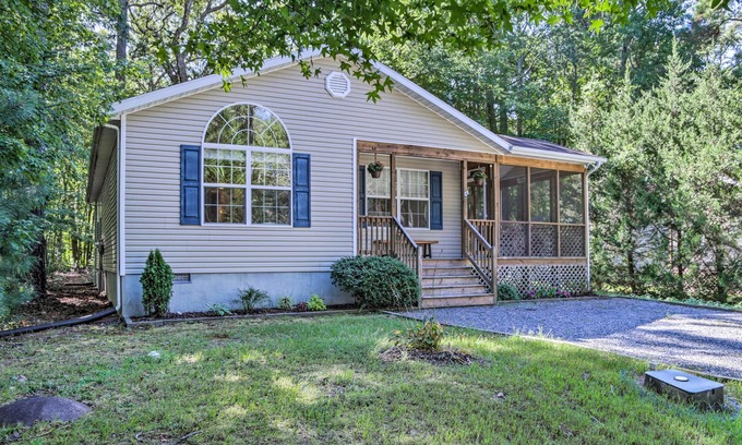Ocean Pines House | Dog-Friendly Getaway: 9 Mi to Ocean City Beach!