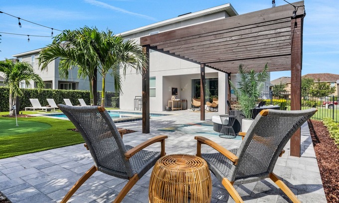 West Kissimmee House | Dog-friendly getaway with private pool + spa, putting green, patio, & game room