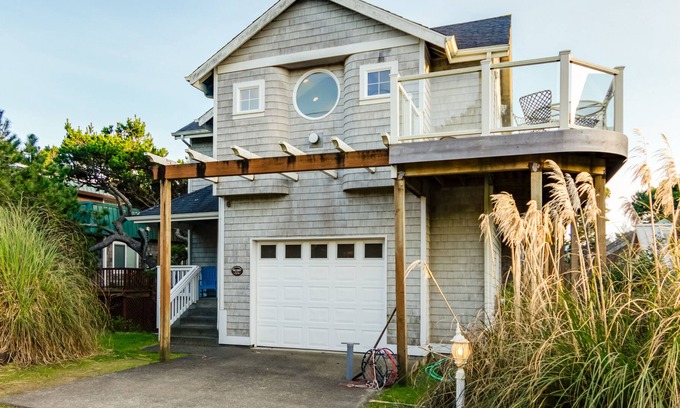 Manzanita House | Dog-friendly home near beach with private hot tub, gas grill, deck, fireplace
