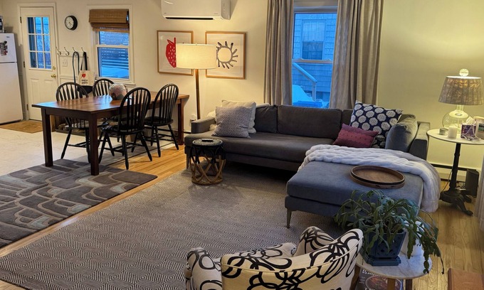 Back Cove House | Dog-friendly home to yourself - only 7 minutes to downtown Portland