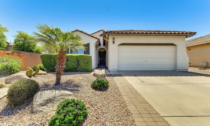 Anthem at Merrill Ranch House | Dog-Friendly Home w/Pool Access in Florence!