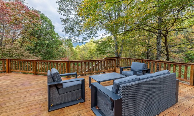 Sylva House | Dog-friendly home with WiFi, private washer/dryer, grill, hot tub, firepit