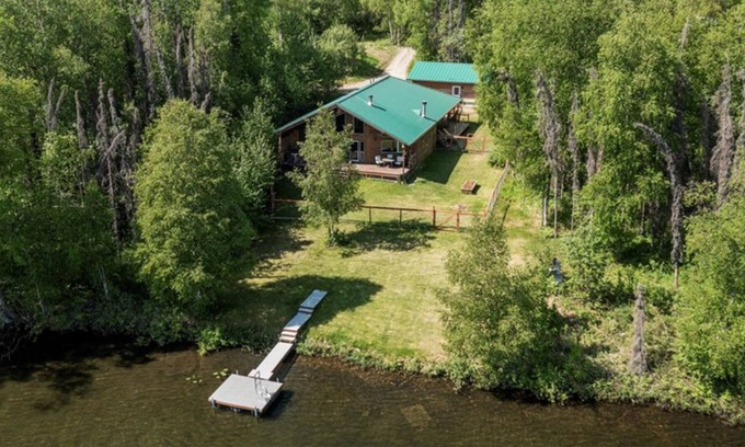 Houston House | Dog-friendly lakefront cabin with private hot tub & inflatable kayaks