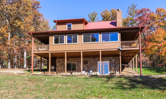 Morganton House | Dog-friendly mountain home with giant deck, fireplace & amazing sunset views