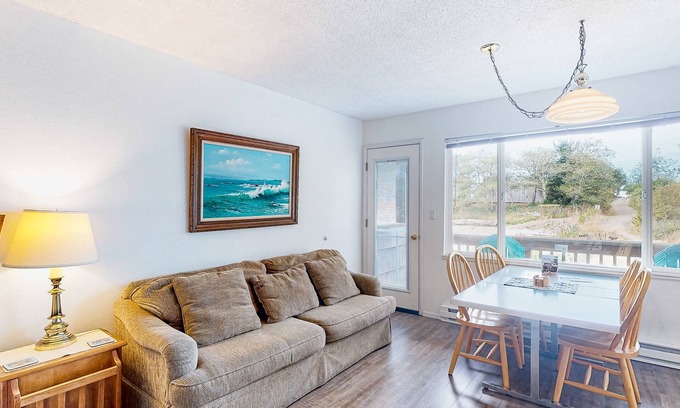 Neskowin Apartment | Dog-friendly, riverfront suite at oceanfront Proposal Rock Inn - steps to beach