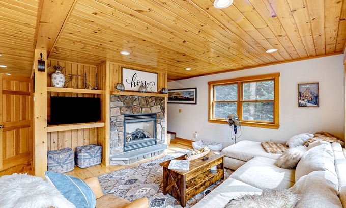 Rumford Center House | Dog-friendly Sunday River retreat with hot tub, large yard, grill, washer/dryer
