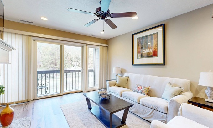 North Park City Condo | Dog-Friendly, Third-Floor Condo Near Park City Mountain Lifts