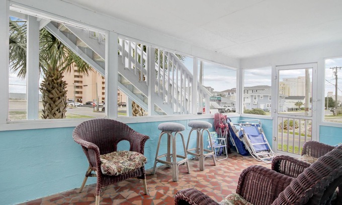 Crescent Beach House | Dog-friendly, beachside house with private deck & AC - walk to dining & shops