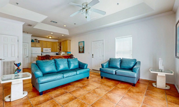 South Padre Island Condo | Dog-friendly condo with WiFi & pool - one block to beach access