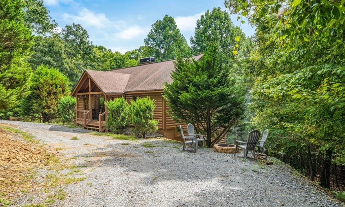 Ellijay House | Dog-friendly Woodland home with two-sided wood fireplace, WiFi, and washer/dryer
