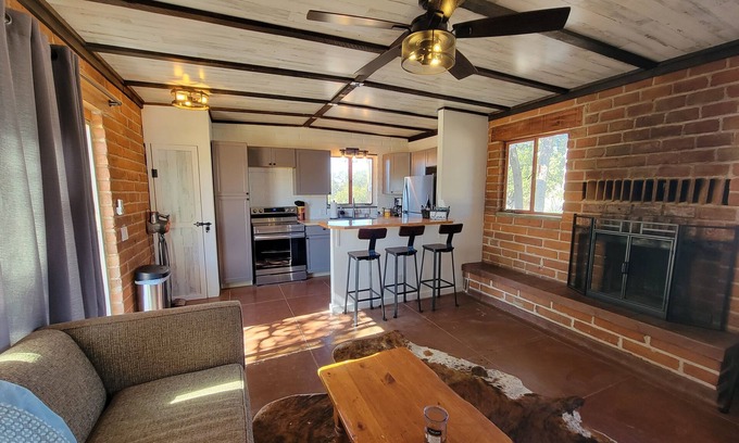 Sonoita House | Dogwood Flats - A cozy guest house in the oak trees!