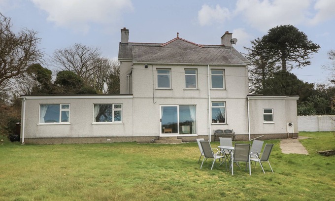 Edern Cottage | DOLAFON, pet friendly, country holiday cottage in Morfa Nefyn