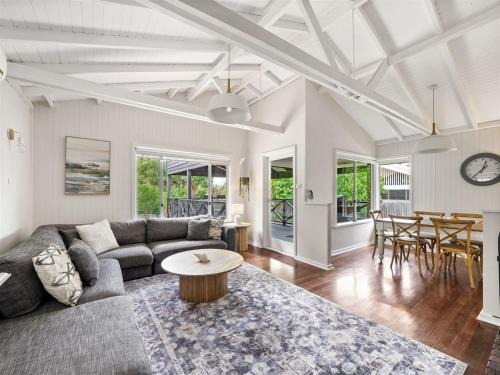 Dunsborough House | Dolce Vita - A Beachside Family Garden Retreat