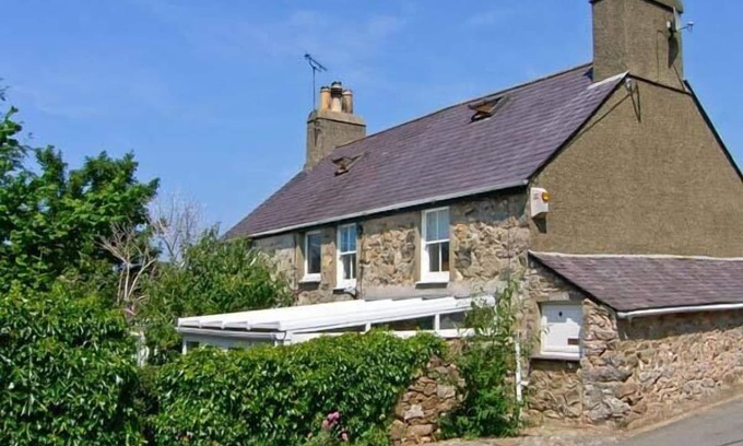 Nefyn Cottage | DOLFOR, family friendly, country holiday cottage in Nefyn