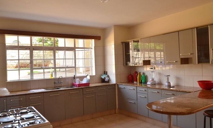 Gigiri Hotel | Dolfran Guest House
