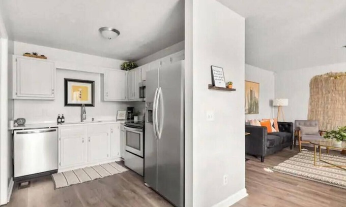 Hadley - Washington House | DOLLY fun time getaway! Minutes from Broadway &Fun