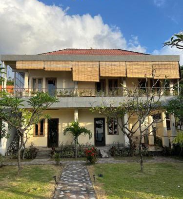 Purwakerti House | Dolot Guest House Amed Beach