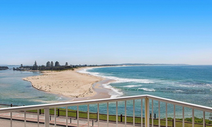 The Entrance Apartment | Dolphin Court 12 - Waterviews