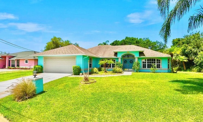 Sebastian Highlands House | Dolphin Cove Paradise