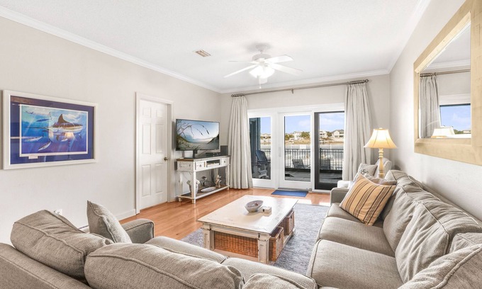 Orange Beach East Condo | Dolphin Harbor 1B: Bay & beach access! Sleeps 10! Three bedrooms, 3 baths.