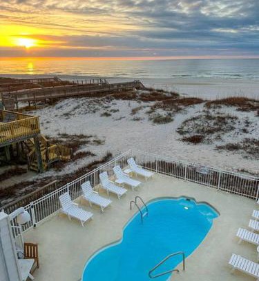 Gulf Shores House | Dolphin View Duplex Side B - Beachfront Heated Pool -Gulf Shores Alabama - Near The Hangout